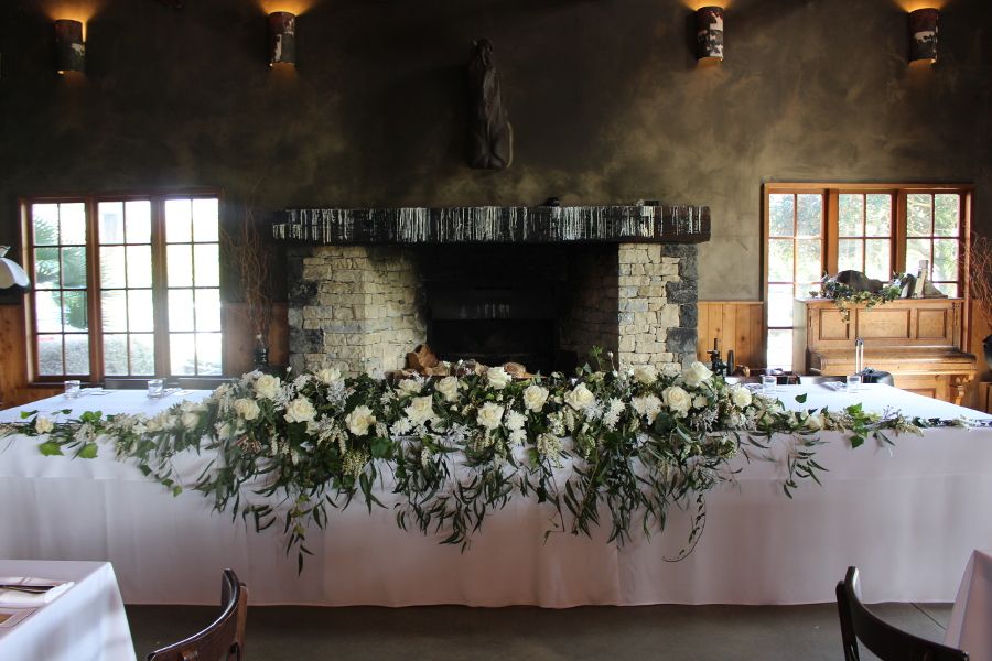 elaborate table reception flowers